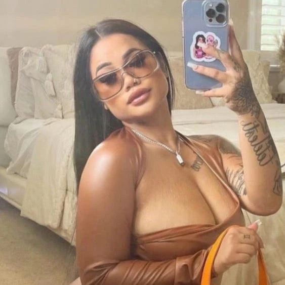 Pristine Aura Discover the Essence of Fashionable Vision